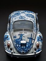 view of the rear of an old volkswagen beetle decorated with Delft blue images