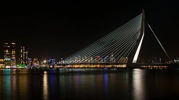 Erasmusbrücke bei Nacht von Paul Kampman