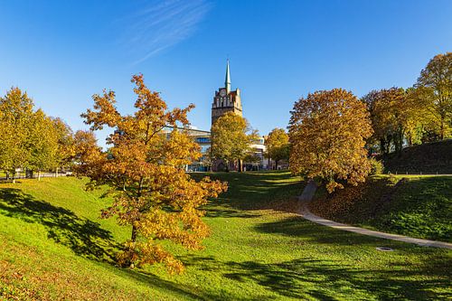 View of the Kröpeliner Tor in the Hanseatic city of Rostock in autumn by Rico Ködder
