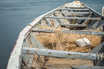 Bateau de pêche avec filets au Sénégal