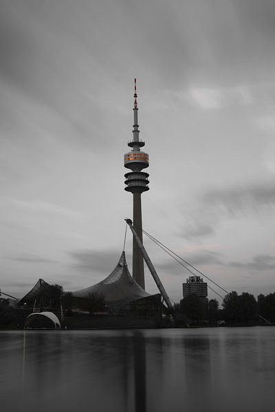 Olympiaturm München von Heiko Obermair