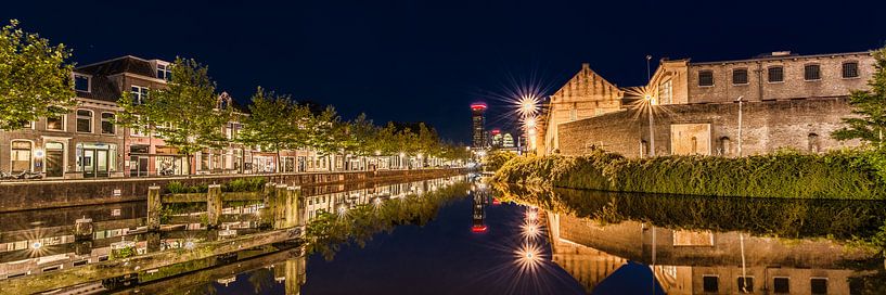 Zuidergrachtswal by Harrie Muis