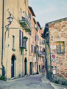 enge, für Italien typische Straßen