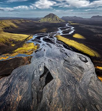 Gletsjer rivier in Ijsland van Niels Tichelaar