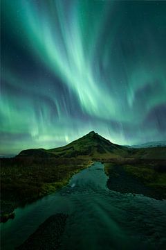 Forte aurore boréale, Islande sur Sven Broeckx