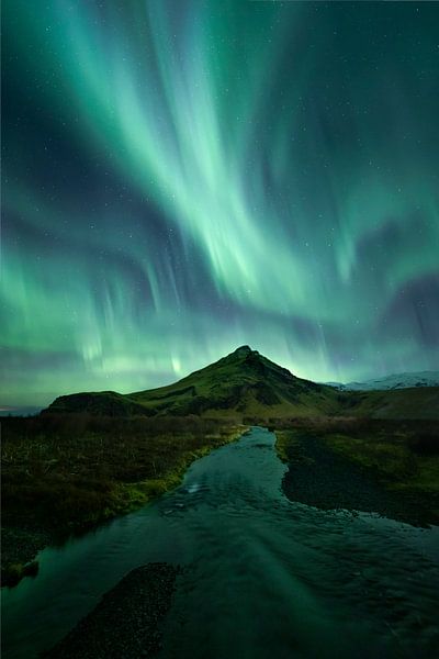 Forte aurore boréale, Islande par Sven Broeckx
