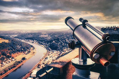 Telescoop van vesting Königstein over de Elbe