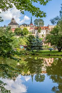 LOKET Idyllischer Blick vom Ufer der Eger