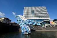 TivoliVredenburg und Wolkenkratzer in Utrecht