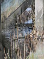Abstracte fotografie | Modern abstract | Minimalisme | Urban | Brug over een dun laagje ijs