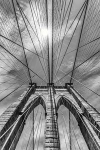 NEW YORK CITY Brooklyn Bridge im Detail | monochrom