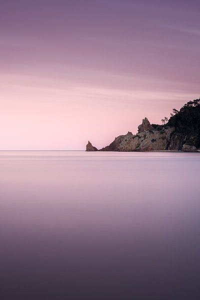 The Pointe de l'Aiguille at Théoule-sur-Mer by Yannick Lefevre
