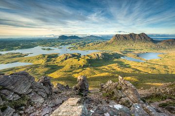 View from Stac Pollaidh in Scotland van Michael Valjak