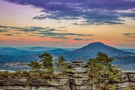 Abendlicht über den Felsen – Sonnenuntergang in der Sächsischen Schweiz von Fototante