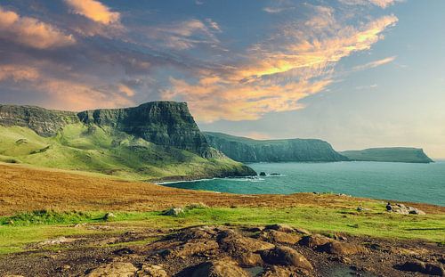 Neist Point op het Isle of Skye in Groot-Brittannië. Panorama klif. Schotland Hooglanden!