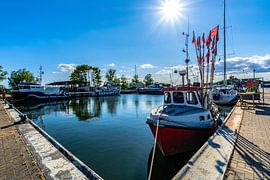 Sonnenstrahlen am Hafen Thiessow