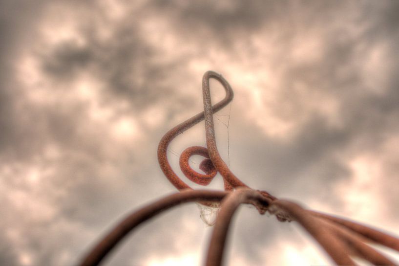 Music by Micky Heiligenberg