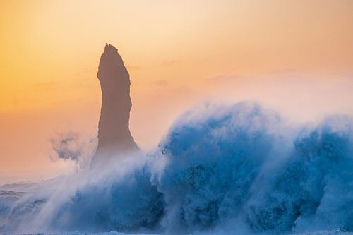 Lever de soleil en Islande après une tempête | Photographie de voyage sur Marjolijn Maljaars