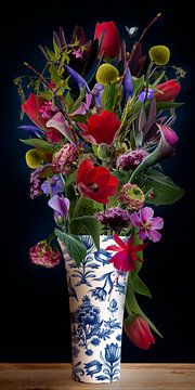 Flowers in vase, Delft blue by Klaartje Majoor