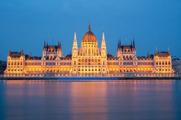 Parlamentsgebäude, Budapest, Ungarn l Reisefotografie von Lizzy Komen