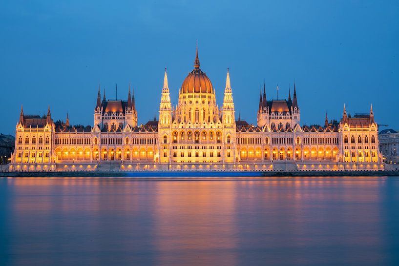 Parlement's Gebouw, Boedapest, Hongarije l Reis Fotografie van Lizzy Komen