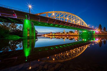 Evening picture of the city of Arnhem and John Frostbrug