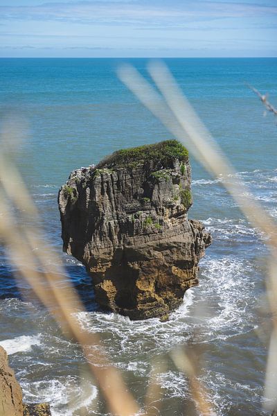 Pancake Rocks: New Zealand's Geological Work of Art by Ken Tempelers
