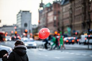un ballon rouge à Copenhague