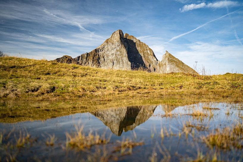View of the Höfats with reflection by Leo Schindzielorz