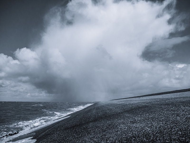 Dark clouds above the wadden by Martijn Tilroe