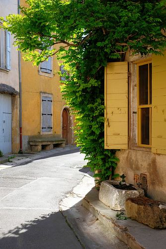 Gelbes Fenster in Lourmarin