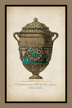 Vase antique en forme de gobelet en aqua sur Behindthegray