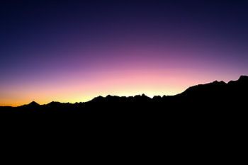 Lever de soleil dans les montagnes