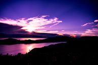 Paarse zonsopgang aan Lake Titicaca, Peru, Zuid Amerika von John Ozguc Miniaturansicht
