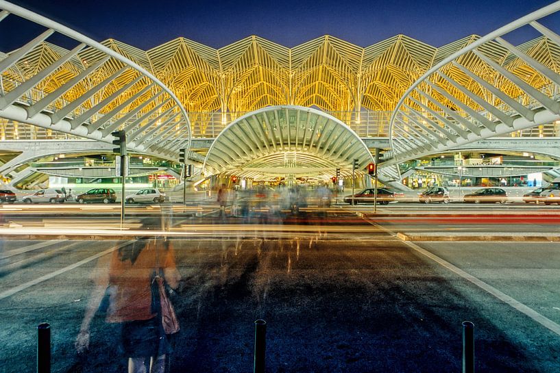 oriente by Stefan Havadi-Nagy
