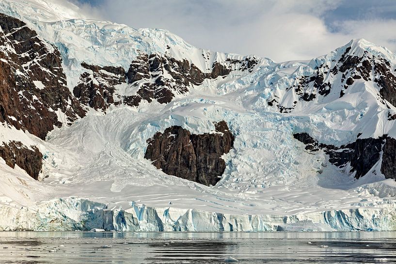 The eternal ice of the Antarctic by Roland Brack