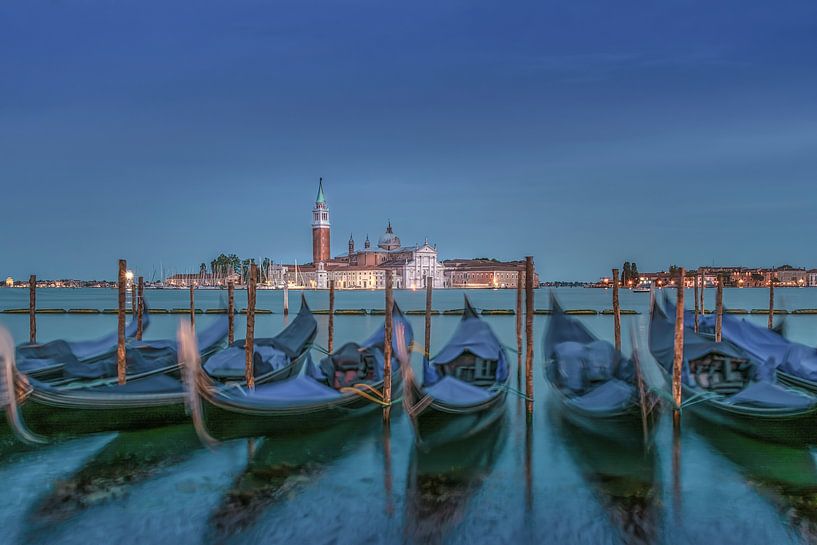 Blauw uur in Venetië van Christian Schmidt