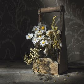 Dried Flowers in Wood