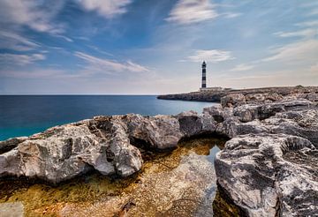 De vuurtoren van CapArtroutx op het eiland Menorca van Voss Fine Art Fotografie