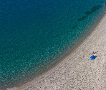 Solitaire sur la plage sur Rene van der Meer