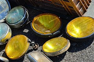 Gelbe Oldtimer Scheinwerfer