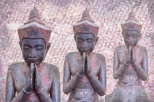 Meditatie. Devotie in drievoud, Cambodja