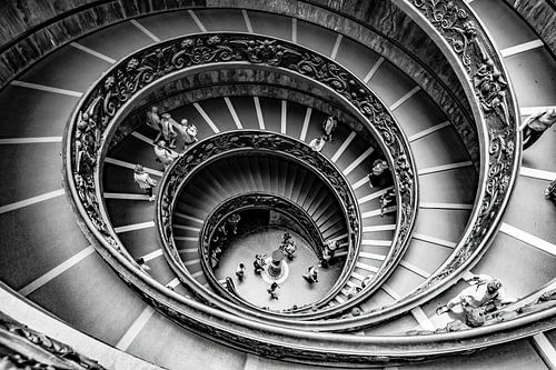 Winding walkway, Museii Vaticani