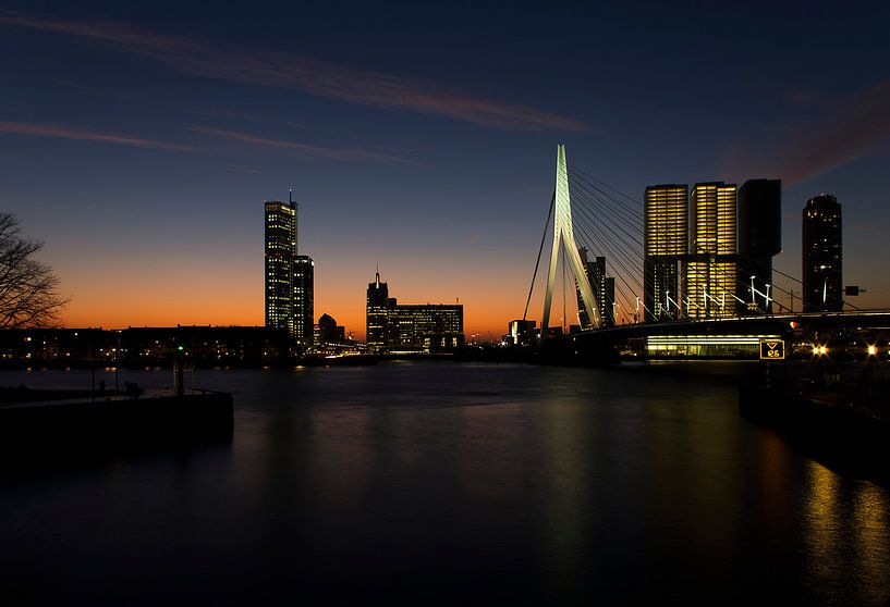 Ochtendgloren over Rotterdam van Jan Pott