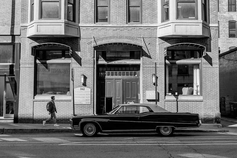 West Grand Avenue van Nika Heijmans