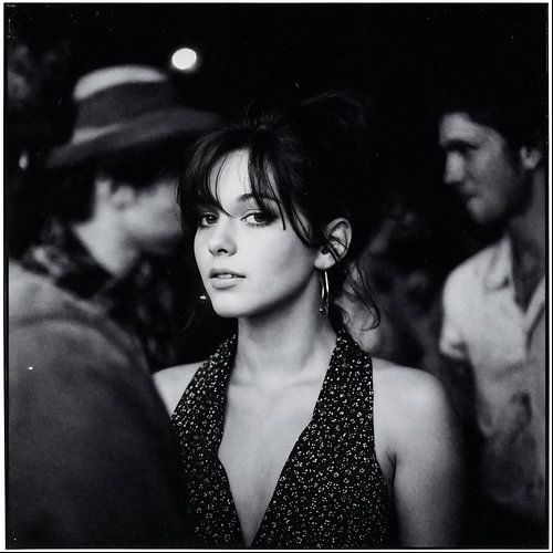 jong vrouw is fan van muziek