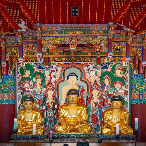 Beomeosa temple South Korea by Ron van der Stappen