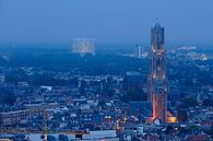 Binnenstad van Utrecht met Domtoren, Domkerk en Buurkerk, foto 1 van Donker Utrecht thumbnail