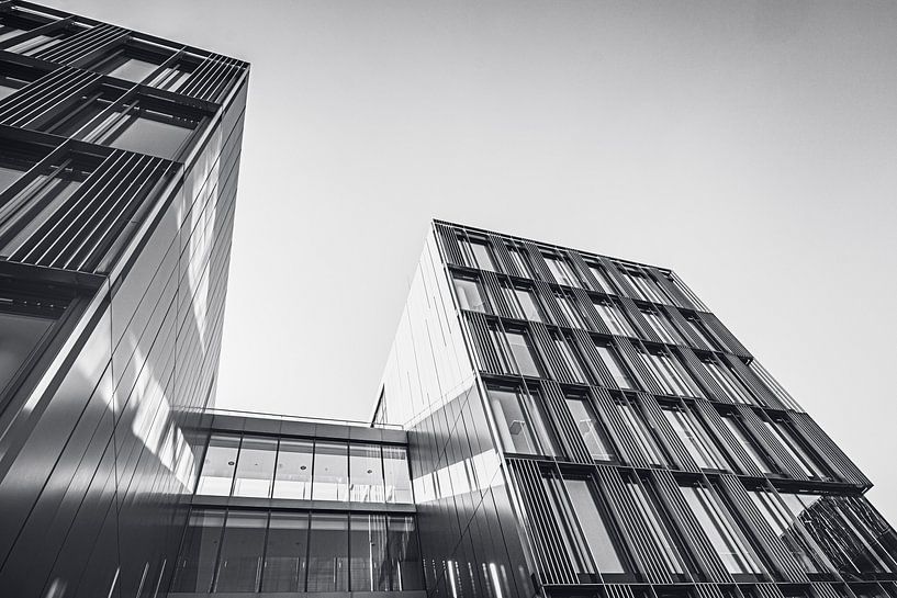 Firmenzentrale Thyssen Krupp in der Essen Innenstadt. Wolkenkratzer von Jakob Baranowski - Photography - Video - Photoshop