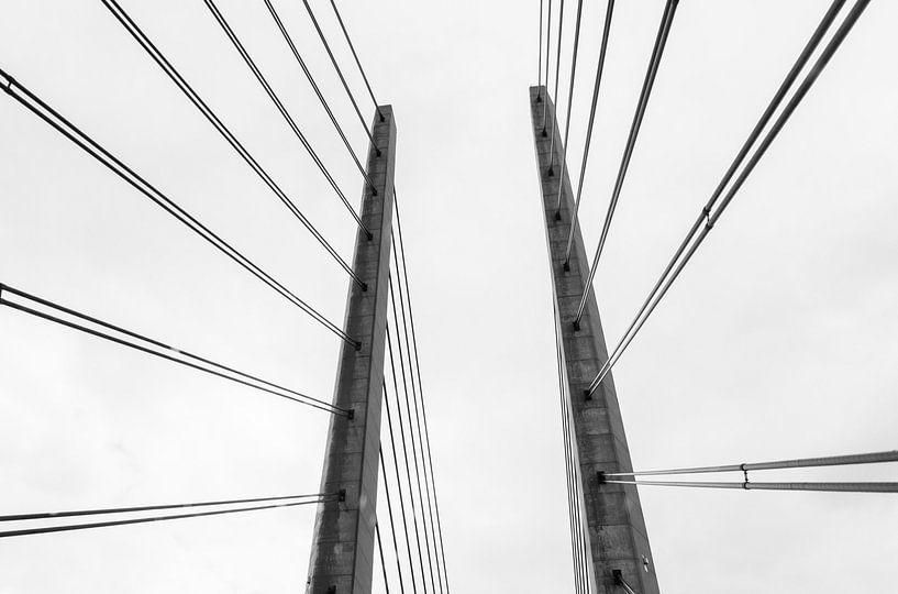 De Oresundbrug (The Bridge) van MDRN HOME